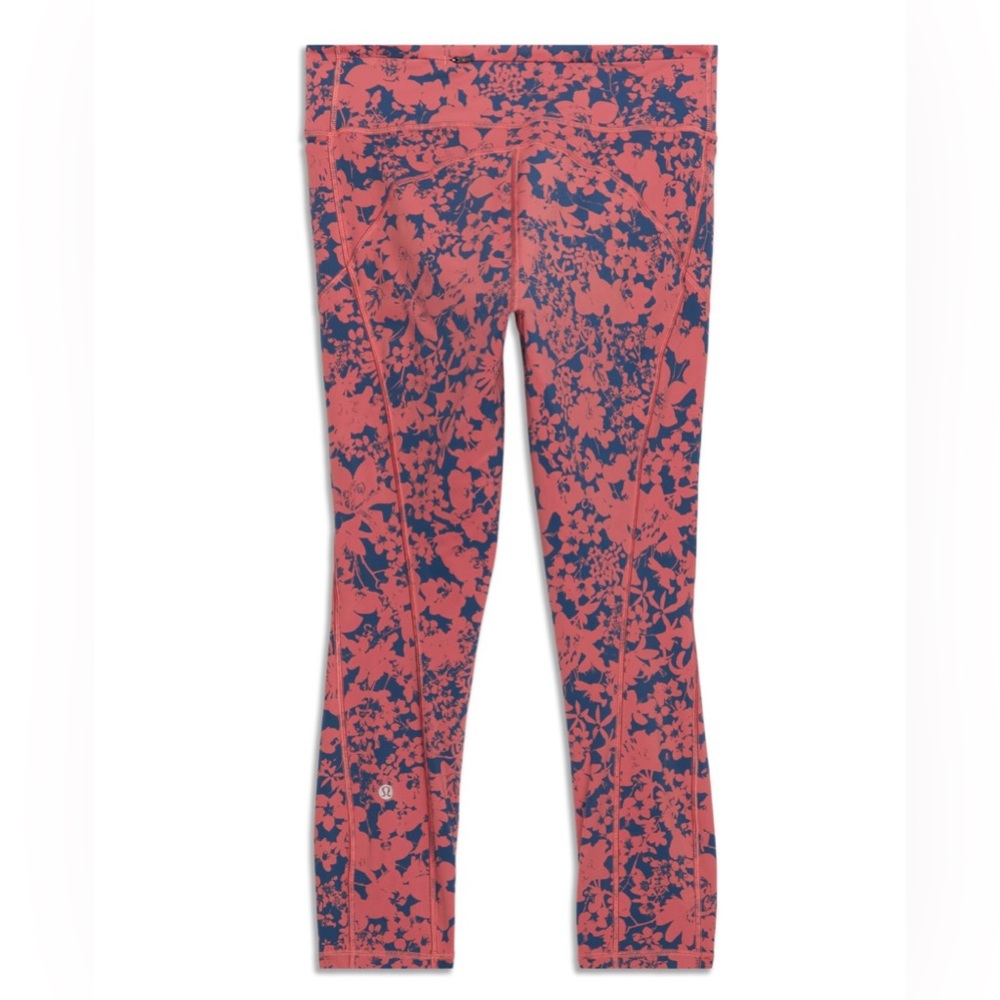 NWOT Lululemon Final Lap Crop
